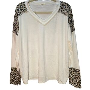 Soft Pullover Leopard Knit Top NWOT White Women Size‎ 1X Long Sleeve V Neck